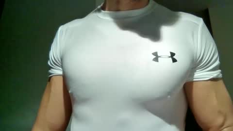Snapshot of mmuscularman chatting on February 11, 2025, 6:40 am mmuscularman online show from February 11, 2025, 6:40 am