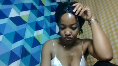 mmyriame online show from July 28, 2026, 7:39 pm