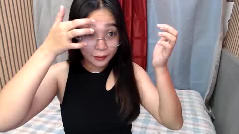 mnopxx33 online show from October 14, 2025, 2:56 am