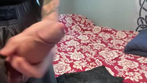 MNTuiLa online show from October 8, 2025, 3:09 pm