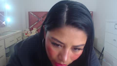 Catalina online show from October 12, 2025, 2:54 am