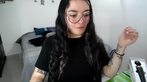 Snapshot of mocca_117 chatting on November 6, 2025, 11:33 am Sam online show from November 6, 2025, 11:33 am