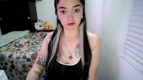 Snapshot of mocca_117 chatting on December 5, 2025, 2:31 am Sam online show from December 5, 2025, 2:31 am