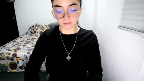 Snapshot of mocca_117 chatting on December 21, 2025, 1:46 am Sam online show from December 21, 2025, 1:46 am