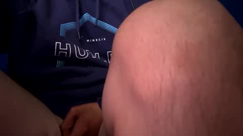 Snapshot of mochaandcreme chatting on December 9, 2024, 7:50 am mochaandcreme online show from December 9, 2024, 7:50 am