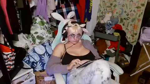 Snapshot of mochi_rainbow chatting on January 14, 2025, 4:57 am The Mochi Rainbow Variety Show online show from January 14, 2025, 4:57 am