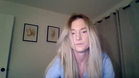 mockingbirds91 online show from April 14, 2026, 1:55 am