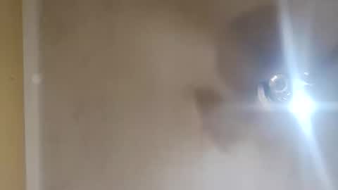 Snapshot of modelo_web18 chatting on March 8, 2026, 5:22 am camilo online show from March 8, 2026, 5:22 am