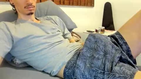 Snapshot of moderdelier chatting on April 6, 2026, 2:53 am DigBreed online show from April 6, 2026, 2:53 am