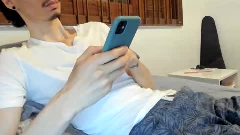 Snapshot of moderdelier chatting on April 7, 2026, 2:06 pm DigBreed online show from April 7, 2026, 2:06 pm