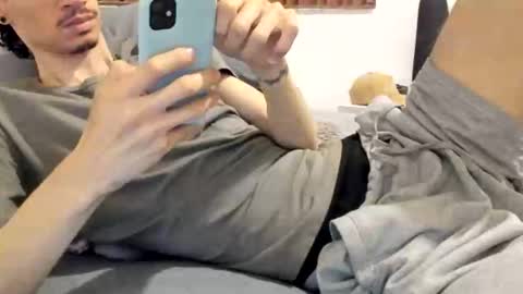 Snapshot of moderdelier chatting on April 13, 2026, 1:33 am DigBreed online show from April 13, 2026, 1:33 am