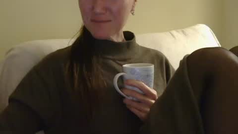 Aurora online show from December 17, 2025, 9:43 pm