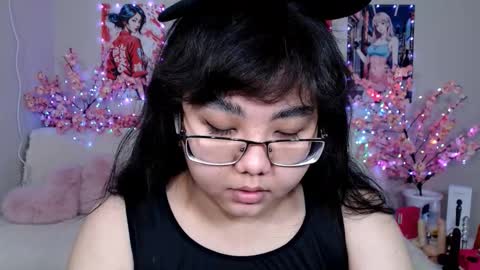 Molly online show from March 27, 2026, 4:07 am