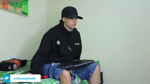 Snapshot of mohamed_malik chatting on December 4, 2025, 11:35 pm mohamed_malik online show from December 4, 2025, 11:35 pm