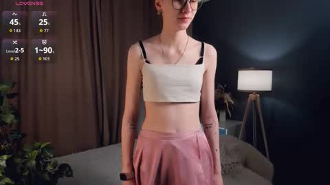 Laura online show from November 30, 2025, 1:09 am