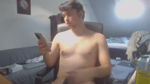 Snapshot of moistbreadstick chatting on July 1, 2026, 1:13 pm moistbreadstick online show from July 1, 2026, 1:13 pm