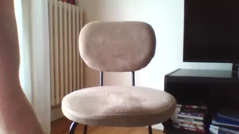 Snapshot of moji2626 chatting on March 8, 2025, 9:28 am moji2626 online show from March 8, 2025, 9:28 am