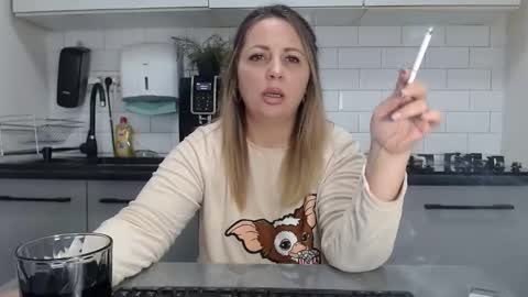 Snapshot of mojjo_erika chatting on December 8, 2024, 9:46 am erika online show from December 8, 2024, 9:46 am