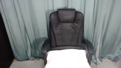 Snapshot of mojjo_erika chatting on February 22, 2025, 9:56 am erika online show from February 22, 2025, 9:56 am
