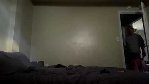 Snapshot of mojozz chatting on December 8, 2024, 6:28 pm LookinForFun online show from December 8, 2024, 6:28 pm