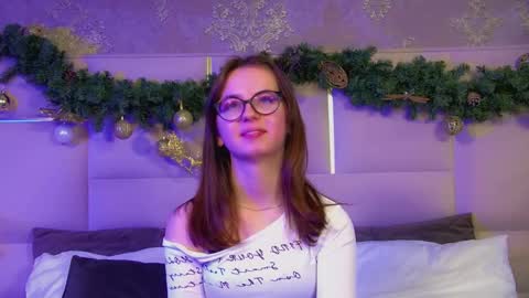 Snapshot of molilevran chatting on December 14, 2025, 4:45 pm molilevran online show from December 14, 2025, 4:45 pm