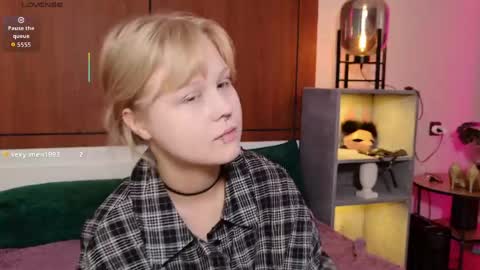 moliqin online show from May 31, 2026, 7:26 am