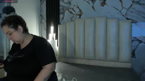 Snapshot of molliebue1 chatting on March 5, 2026, 12:12 pm Hey Guys Im Mollie online show from March 5, 2026, 12:12 pm