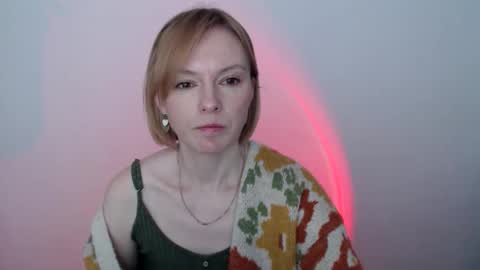Snapshot of mollilove chatting on May 16, 2026, 6:32 am mollilove online show from May 16, 2026, 6:32 am