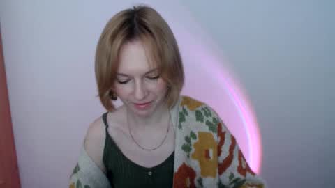 Snapshot of mollilove chatting on May 18, 2026, 7:25 am mollilove online show from May 18, 2026, 7:25 am