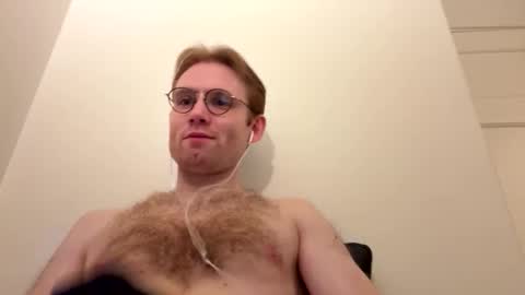 Snapshot of molliter chatting on December 15, 2025, 10:47 pm molliter online show from December 15, 2025, 10:47 pm