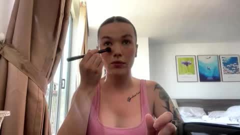 Molly online show from April 9, 2026, 4:56 am