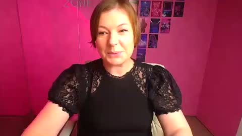 Snapshot of molly_mis chatting on December 15, 2025, 12:42 pm Molly online show from December 15, 2025, 12:42 pm