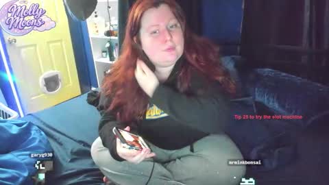 Snapshot of molly_moons chatting on January 17, 2026, 12:37 am molly_moons online show from January 17, 2026, 12:37 am