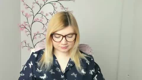 Snapshot of molly_moree chatting on February 8, 2026, 1:03 pm Molly online show from February 8, 2026, 1:03 pm