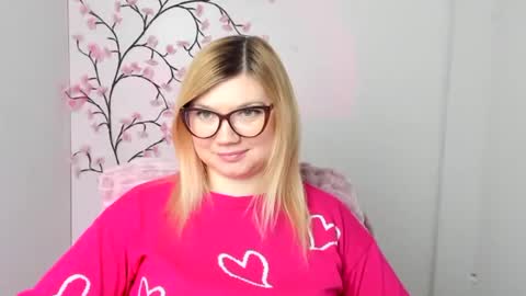 Snapshot of molly_moree chatting on February 10, 2026, 12:42 pm Molly online show from February 10, 2026, 12:42 pm