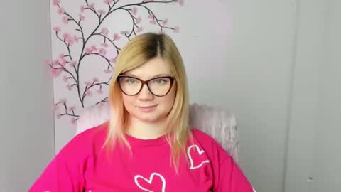 Snapshot of molly_moree chatting on February 13, 2026, 1:18 pm Molly online show from February 13, 2026, 1:18 pm