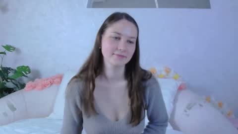 Snapshot of molly_moretti chatting on May 20, 2026, 5:02 am check my bio online show from May 20, 2026, 5:02 am
