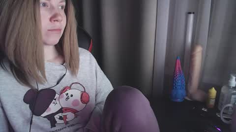 I have new photos come and see with love Molly online show from February 26, 2025, 6:00 pm