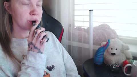 I have new photos come and see with love Molly online show from February 11, 2026, 8:08 am