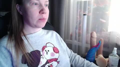 I have new photos come and see with love Molly online show from March 9, 2026, 9:35 am