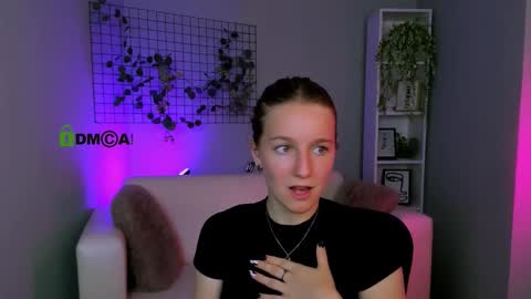 Snapshot of molly_xxx3 chatting on September 23, 2025, 12:19 pm molly_xxx3 online show from September 23, 2025, 12:19 pm