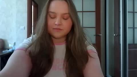 Snapshot of mollyas chatting on September 22, 2025, 10:50 am Alice online show from September 22, 2025, 10:50 am