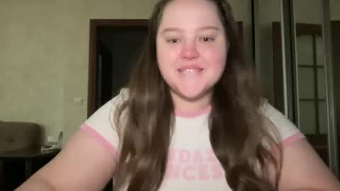 Snapshot of mollyas chatting on September 24, 2025, 4:49 am Alice online show from September 24, 2025, 4:49 am