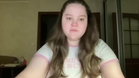 Snapshot of mollyas chatting on October 22, 2025, 4:13 am Alice online show from October 22, 2025, 4:13 am