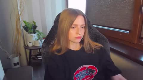 Snapshot of mollydangerous chatting on March 5, 2026, 1:51 pm Taisha online show from March 5, 2026, 1:51 pm