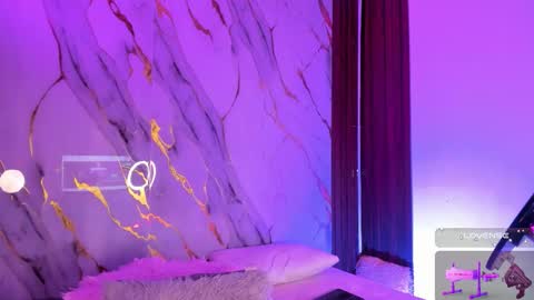 New girl Emily Valentina  Michelle online show from November 18, 2025, 4:39 am