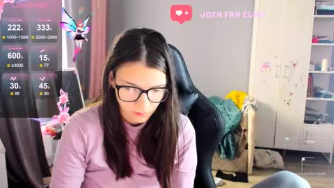 Snapshot of mollylollipop20 chatting on October 9, 2025, 6:22 am KIRA online show from October 9, 2025, 6:22 am