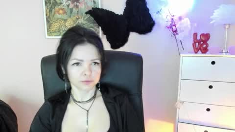 Snapshot of mollymoon40 chatting on February 25, 2026, 7:51 am Molly online show from February 25, 2026, 7:51 am