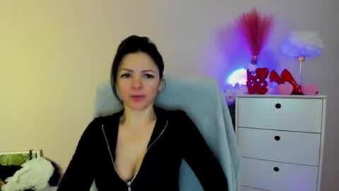 Snapshot of mollymoon40 chatting on March 25, 2026, 7:47 am Molly online show from March 25, 2026, 7:47 am