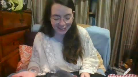 Snapshot of mollyryder chatting on February 27, 2025, 9:25 pm Miss Molly online show from February 27, 2025, 9:25 pm